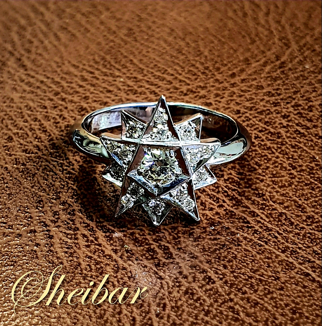 VICTORIA RING
